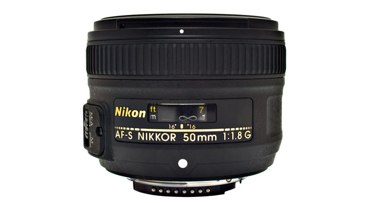 Объектив 50mm - неплохой подарок фотографу-новичку объектив 50mm