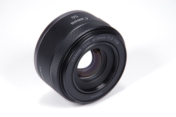 Canon RF 50mm f1.8 первый фикс