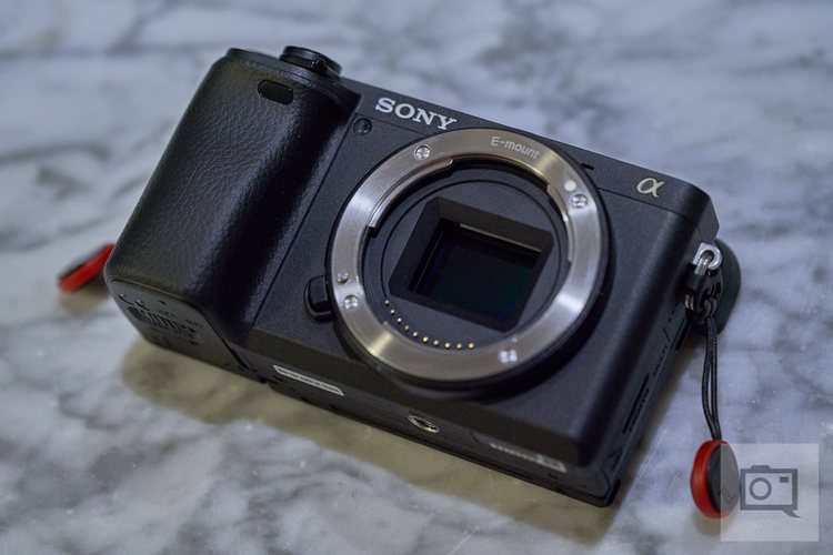 Sony A6400 беззеркальная камера