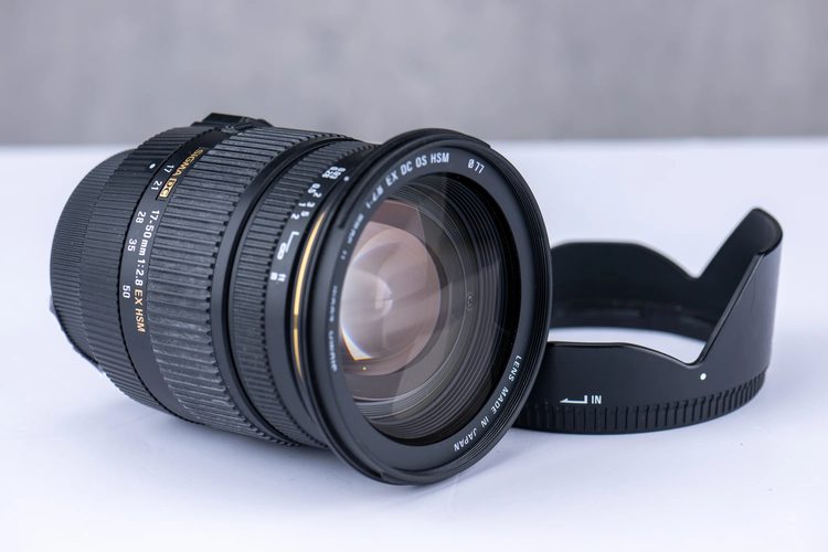Объектив Sigma 17–50mm f/2.8 EX DC OS HSM