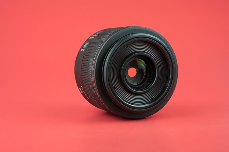 Объектив Canon RF 35mm F1.8 Macro IS STM