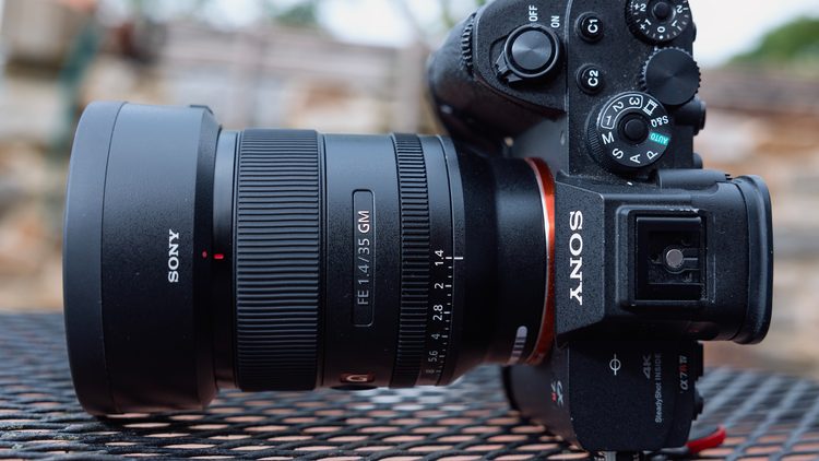 Объектив Sony FE 35mm F1.4 GM