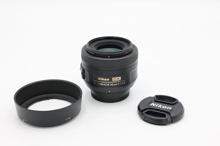 Объектив Nikon AF-S DX NIKKOR 35mm f/1.8G