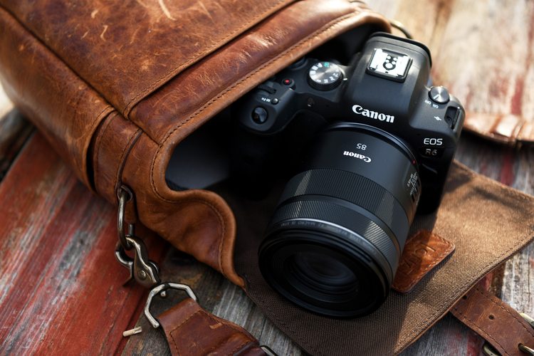 Объектив Canon RF 85mm F2 Macro IS STM